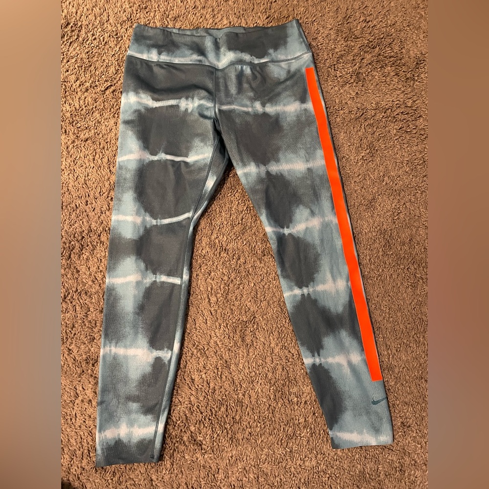 Nike | Women’s Nike One 3/4 Length Leggings | Size Large | NWOT